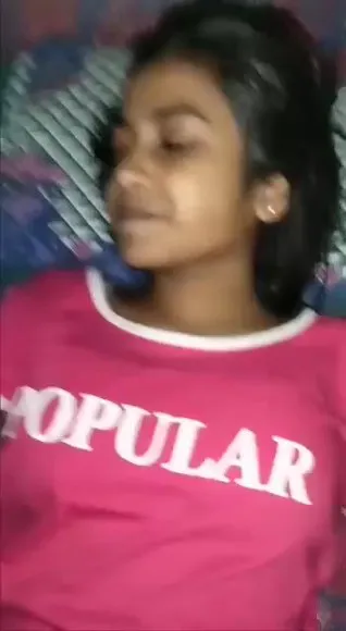 ভাইরে ভাই ১Vn৪ বছরের কHচি গার্লফ্রেন্ডের ছHট ভোHদায় শয়তান